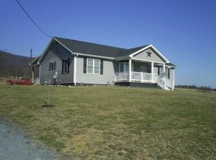 1204 Newport Rd, Shenandoah, VA 22849