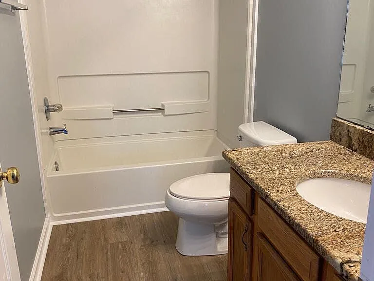 105 Climbing Ivy Ct — Photo 13