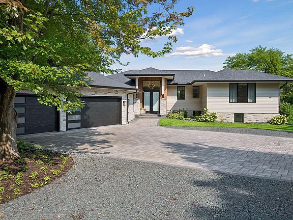 2nd image of 2 Maclynn Rd