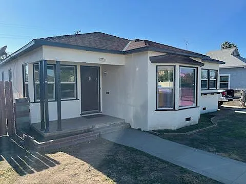 2017 Sylvia St — Photo 2