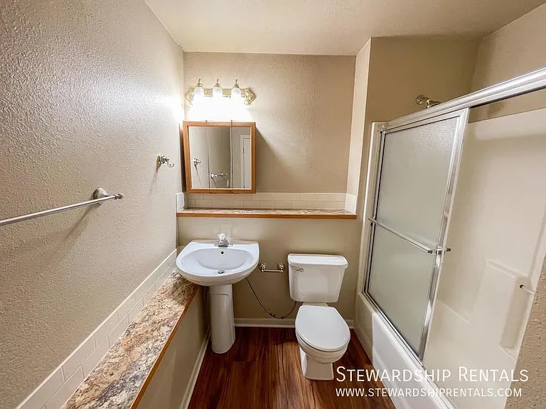 1472 E 19th Ave — Photo 12