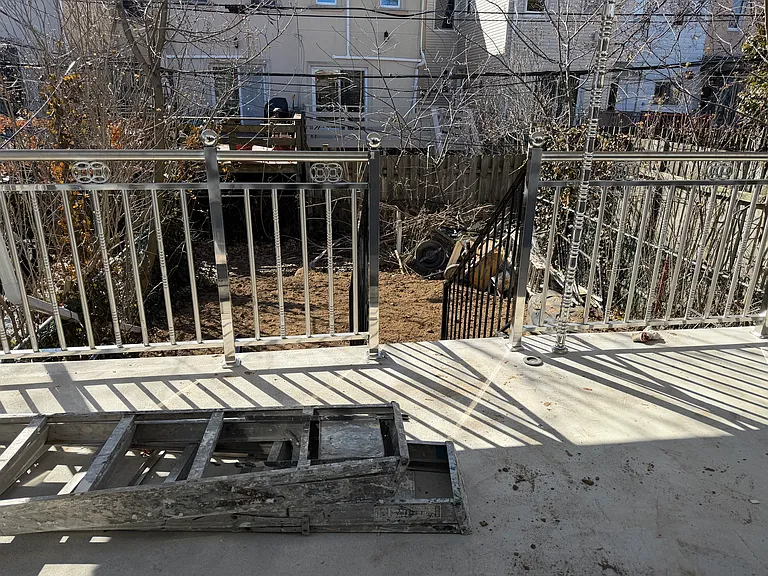 2218 E 27th St #2 — Photo 4
