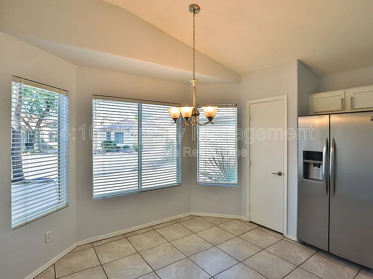 15606 N 33rd Pl — Photo 10