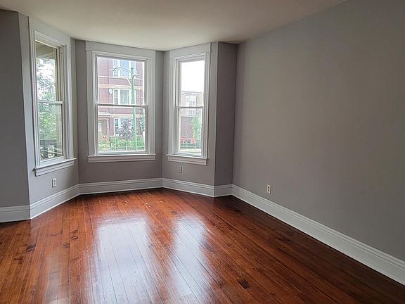 2nd image of 3621 W Wolfram St