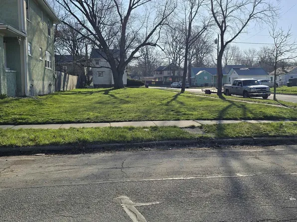 2945 Plaza Dr, Fort Wayne, IN 46806