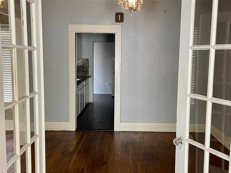 French doors to dining room
