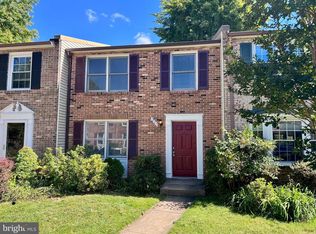271 Gundry Dr, Falls Church, VA 22046