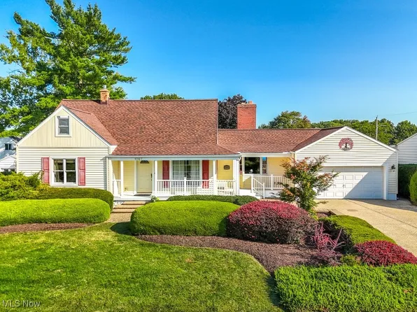 1067 Lincoln Ave, Cuyahoga Falls, OH 44221