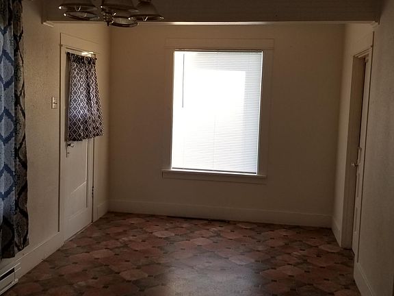 5th image of 9131 42nd St NE