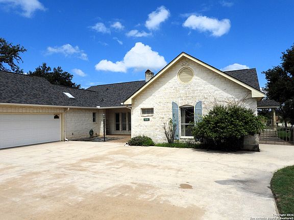 2nd image of 346 KNOLLWOOD CIR
