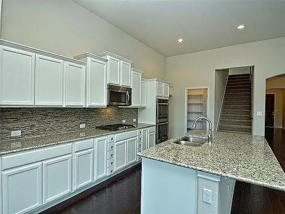 916 Purple Moor Pass — Photo 12