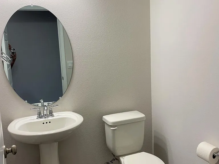 104 London Cir — Photo 19