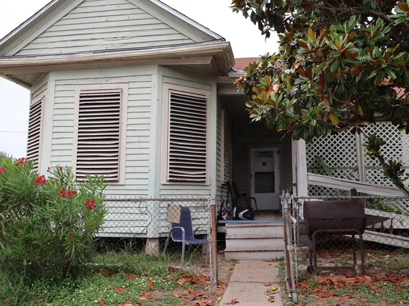 4028 Sealy St, Galveston, TX 77550