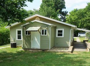 657 E McClinton St, Fayetteville, AR 72701