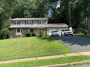 17 Cheri Ln, Budd Lake, NJ 07828
