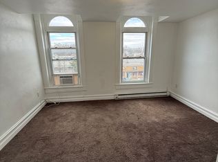 1021 E Main St APT 22, Radford, VA 24141