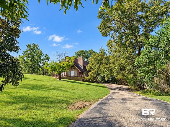 23rd image of 658 Barton Rd