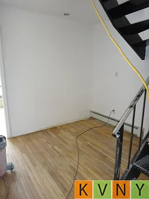 Rented by KVNY Soho | media 16