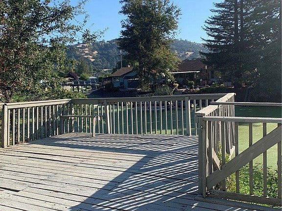 3rd image of 12745 Island Cir