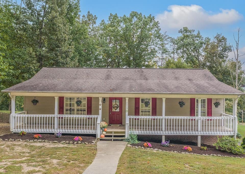 1st image of 118 Madeline Ln