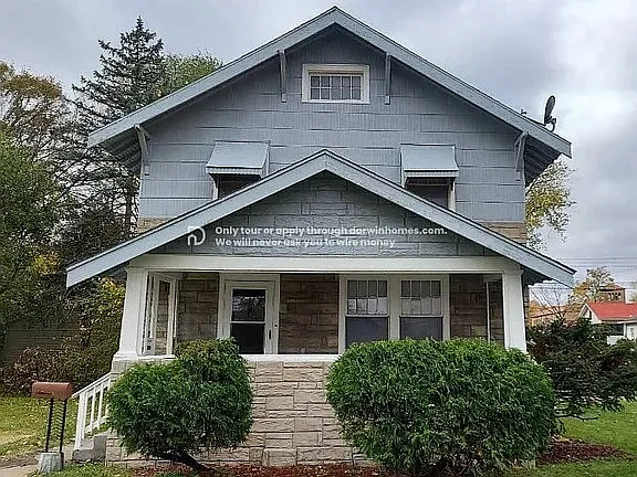 925 Lawndale Ave