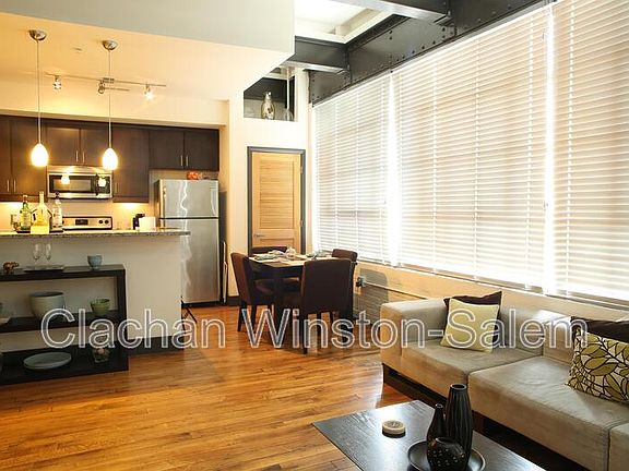 3rd image of 101 E 6th St Unit 603