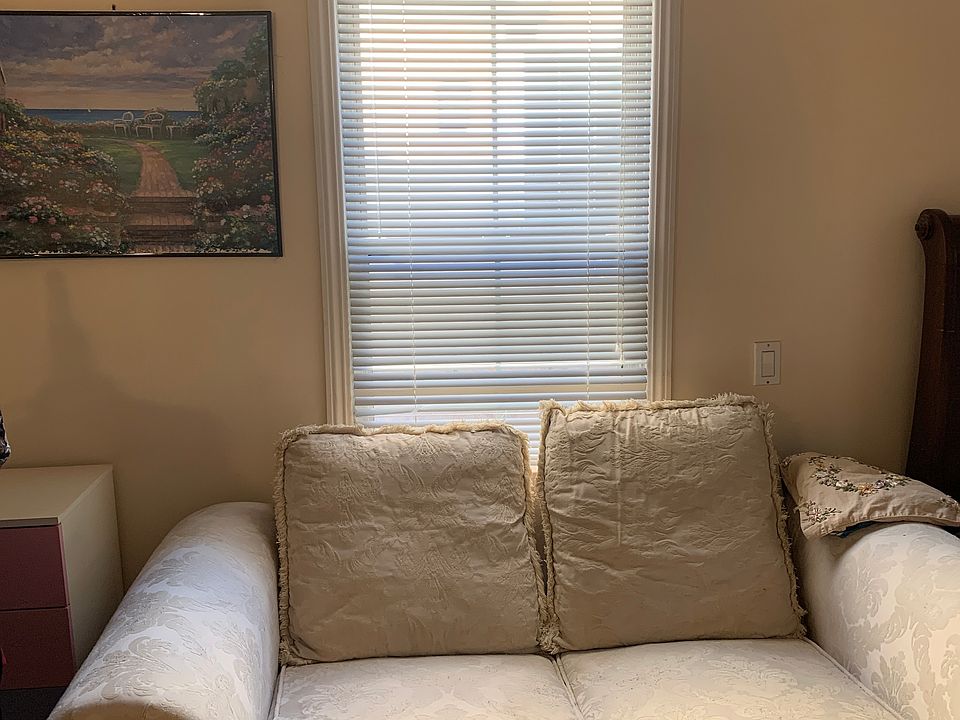 2nd image of 125 Bonita St