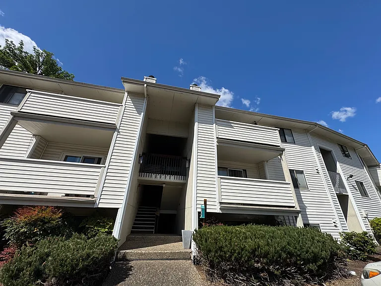 11040 SW Greenburg Rd #101 — Photo 13