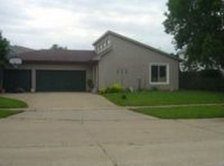 1911 Galena St, Urbana, IL 61802