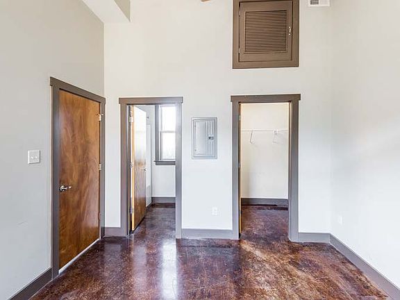 3rd image of 1125 Bainbridge St APT 12