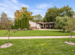 5608 Bentbrook Dr SE, Kentwood, MI 49508