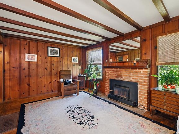 3rd image of 2875 Lomitas Avenue