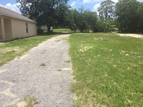 5th image of 464 Hillside Dr