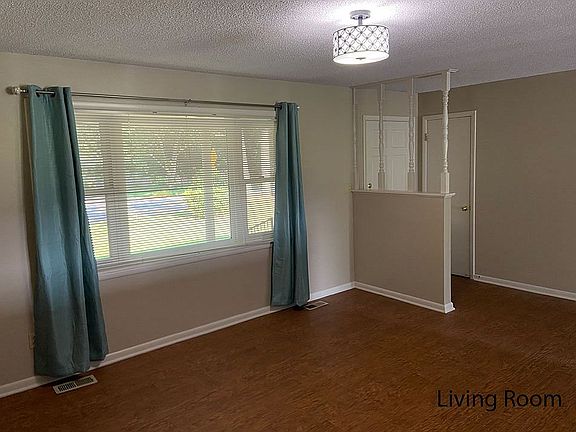 4th image of 211 Western Hills Dr