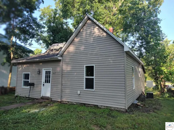 407 S Carter St, Clinton, MO 64735