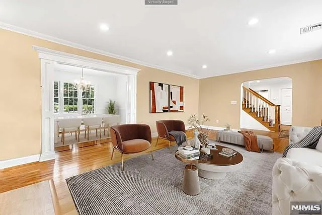 356 N Farview Ave — Photo 4