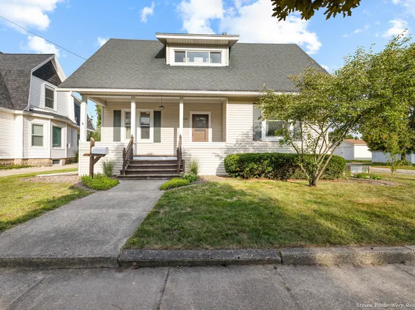 120 S Union St, Sparta, MI 49345