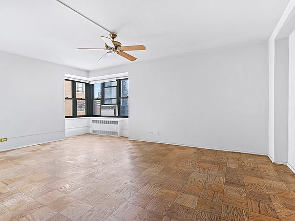 2nd image of 208 Broadway APT J1804