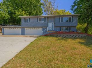 4504 S Cliff Ave, Sioux Falls, SD 57103