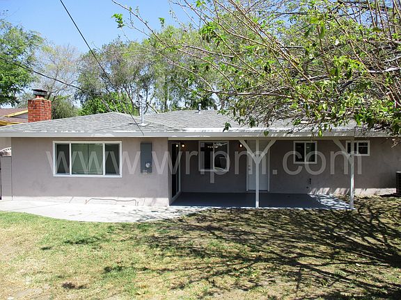 2nd image of 1719 Magnolia Ave