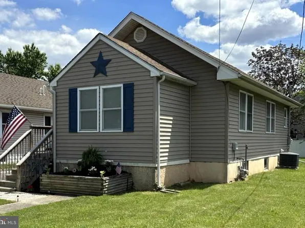 1107 Randall Ave, Upper Chichester, PA 19061
