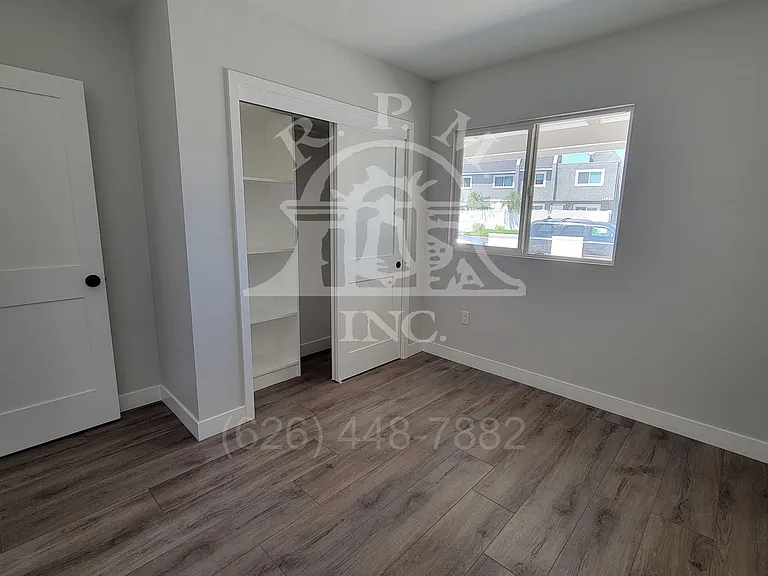 13872-13874 Saranac Dr — Photo 5
