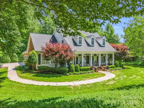 107 Fairforest Dr, Rutherfordton, NC 28139
