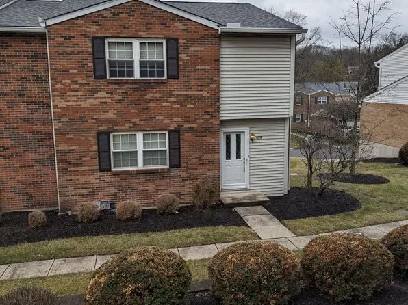 470 Maple Circle Dr, Cincinnati, OH 45246