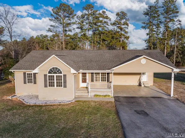 136 Blackridge Rd, Bracey, VA 23919