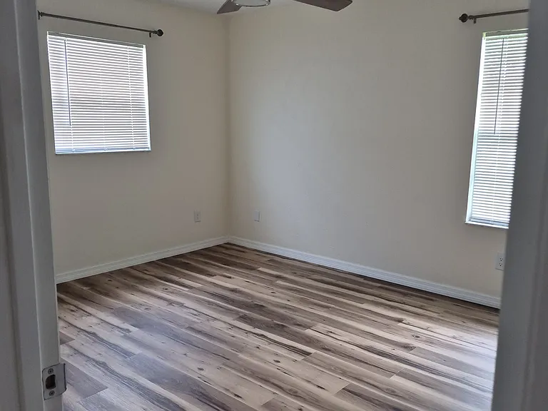 2956 Carriage Dr — Photo 13