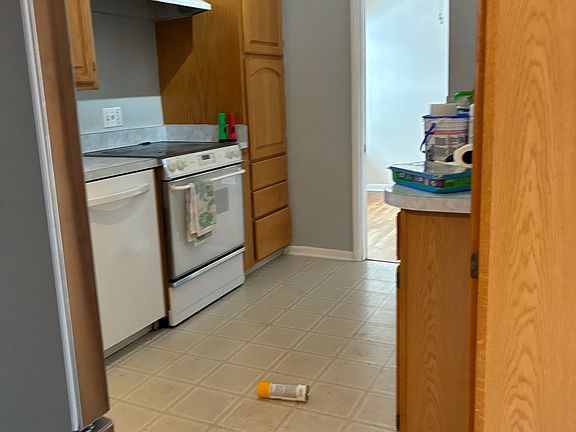 5th image of 4299 Greenwood Dr