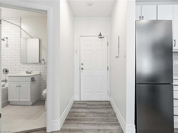 3rd image of 140 Dalhousie St #216