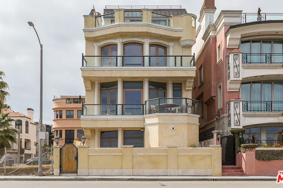 119 W Via Marina