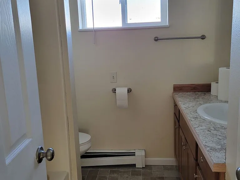 105 Jefferson Ave #B — Photo 5
